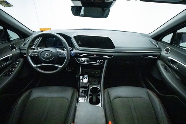 Used 2023 Hyundai Sonata SEL Plus w/ Cargo Package image 16