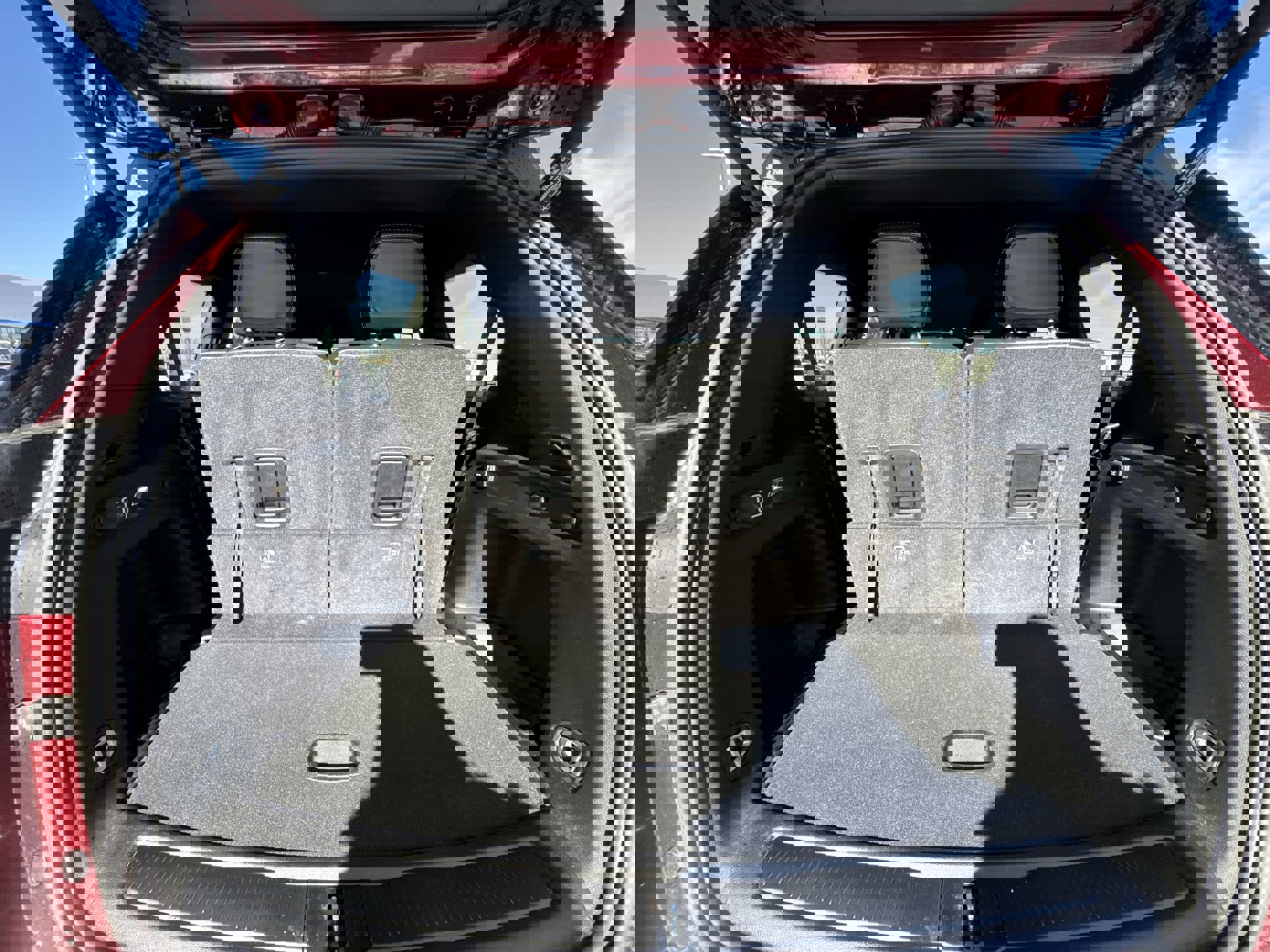 Used 2024 Jeep Grand Cherokee L Limited w/ Black Appearance Package image 26