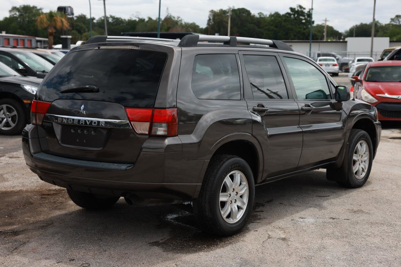 Used 2011 Mitsubishi Endeavor LS AWD/4WD image 11