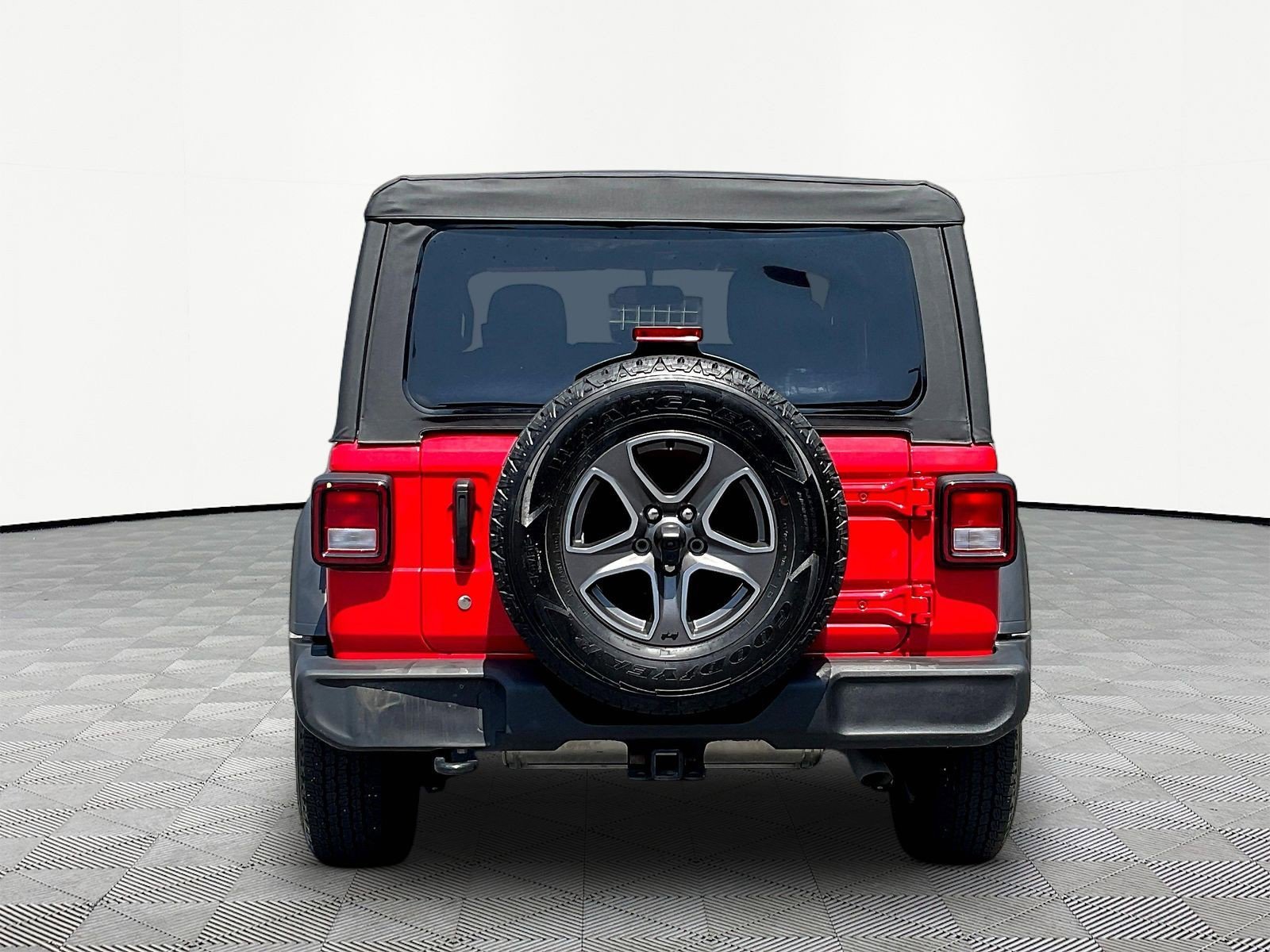 Used 2018 Jeep Wrangler Sport AWD/4WD image 5