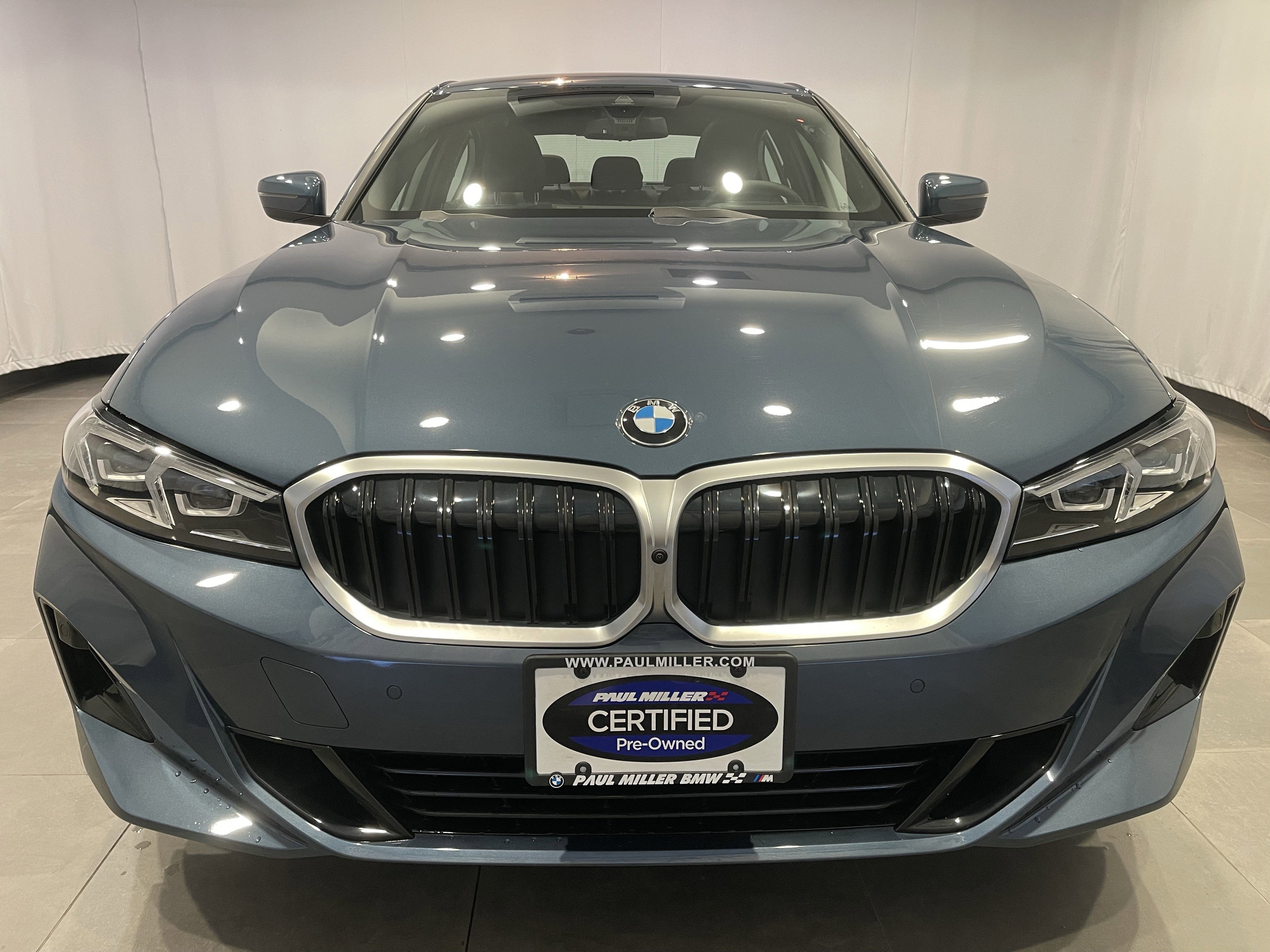 Used 2025 BMW 330i xDrive Sedan w/ Premium Package AWD/4WD image 2