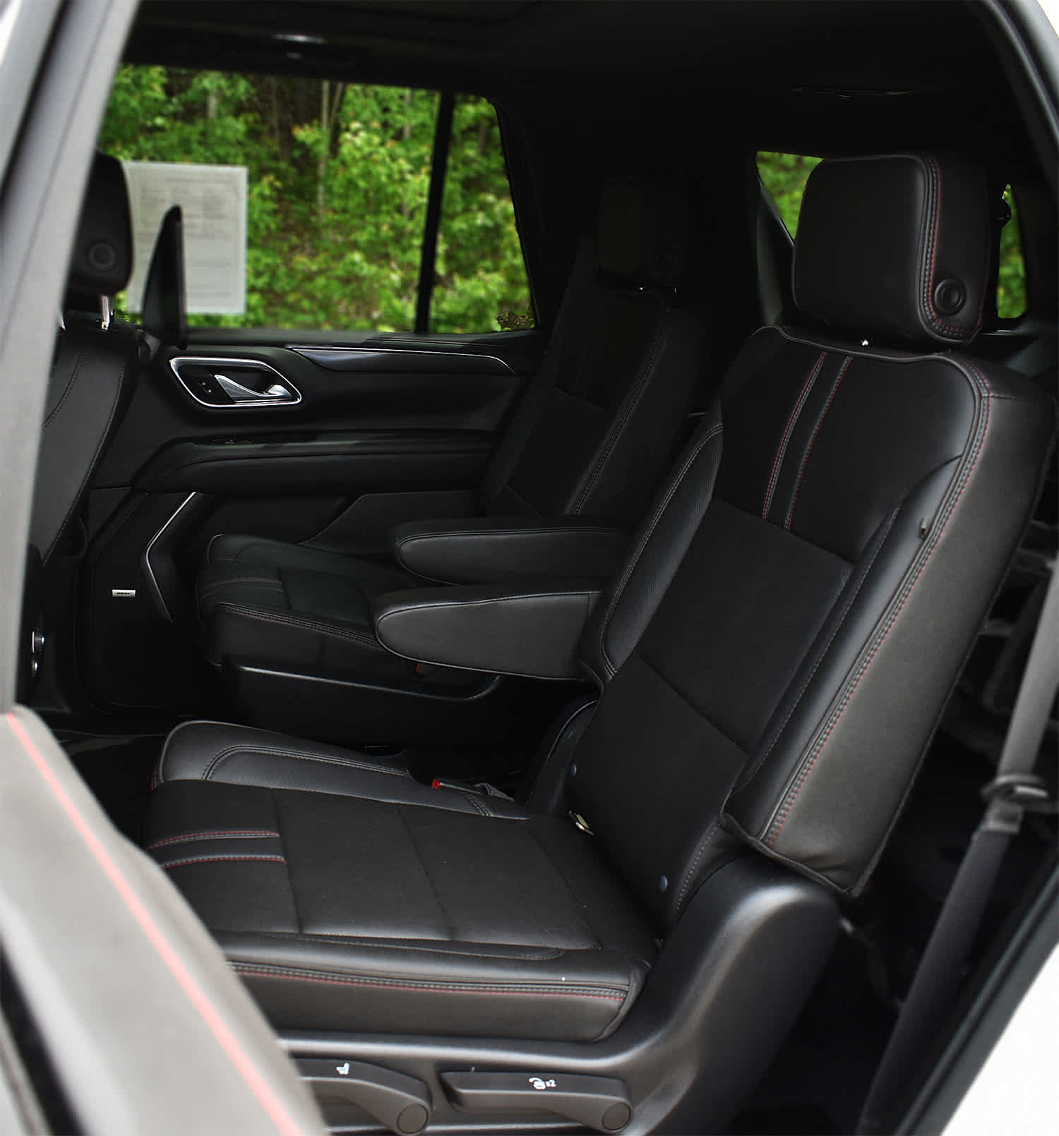 Used 2022 Chevrolet Tahoe RST w/ Sport Performance Package AWD/4WD image 15
