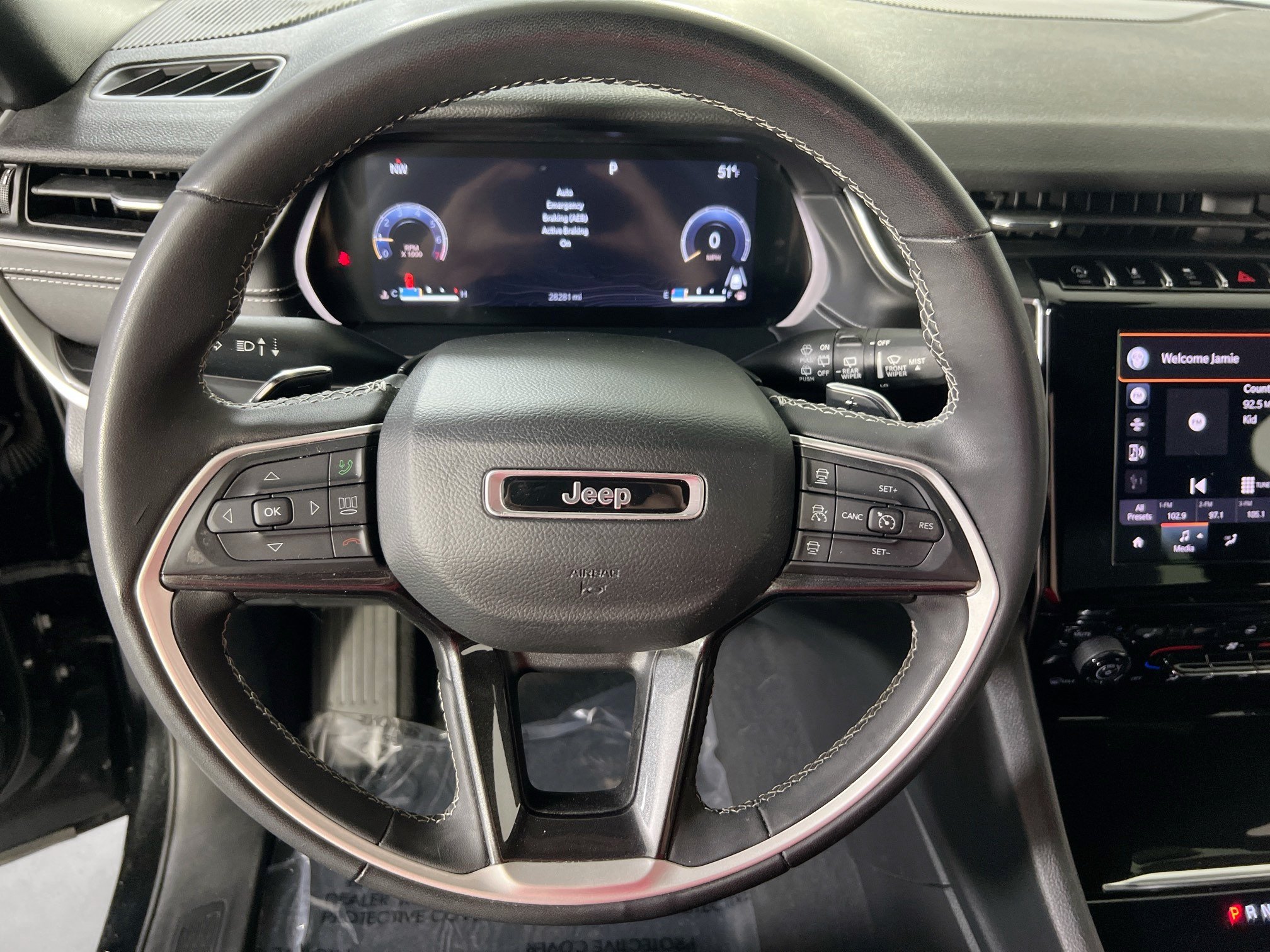 Used 2023 Jeep Grand Cherokee Altitude AWD/4WD image 11