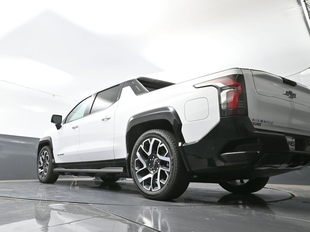 New 2025 Chevrolet Silverado EV RST image 48