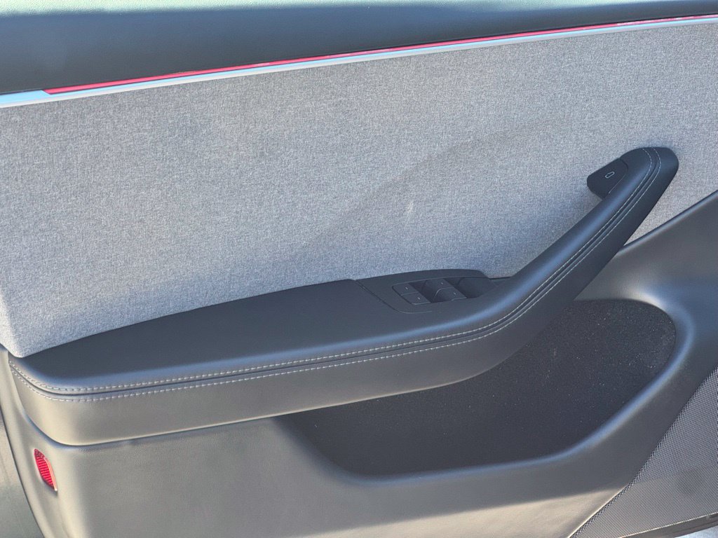 Used 2025 Tesla Model 3 Long Range RWD image 8