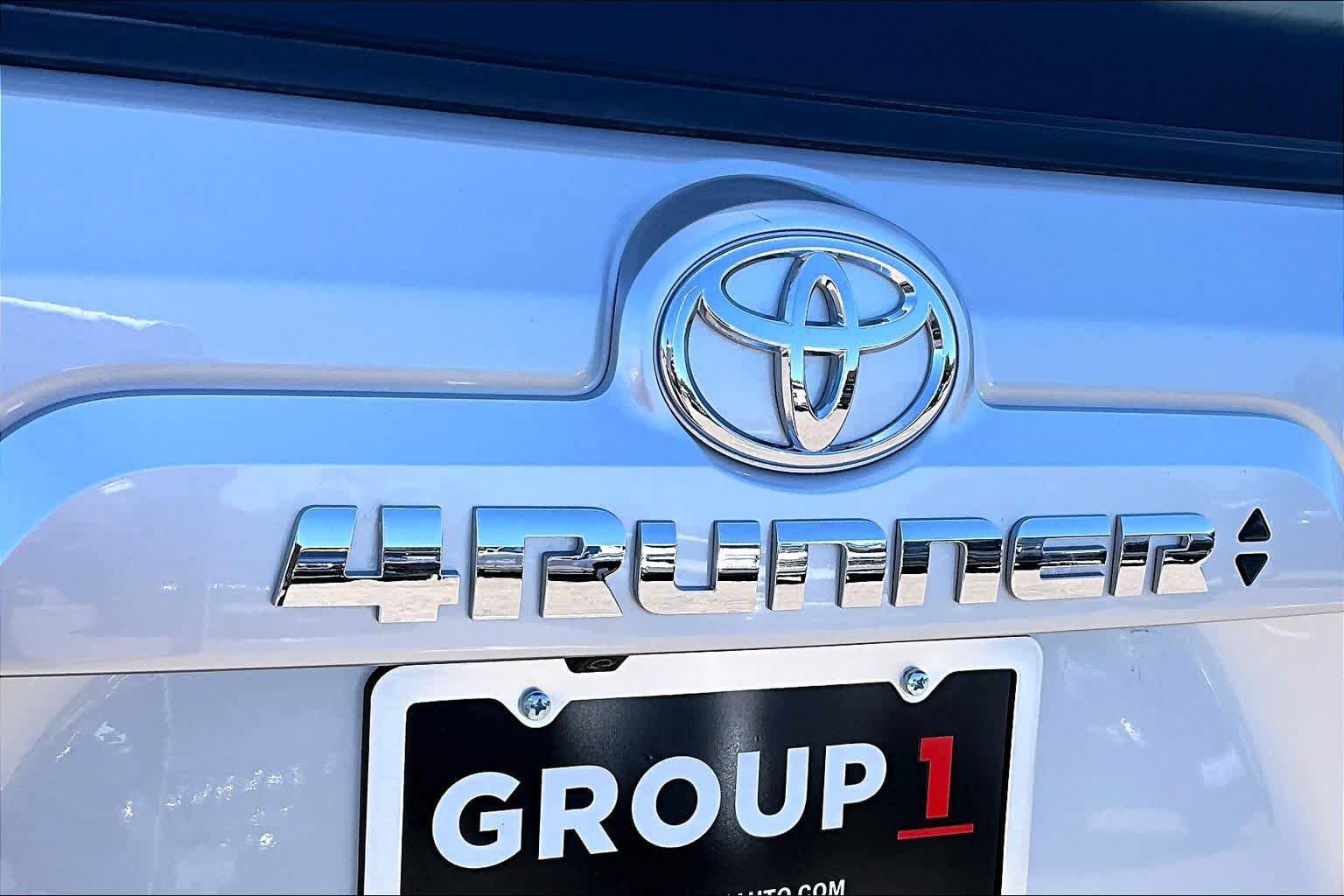 Used 2021 Toyota 4Runner SR5 AWD/4WD image 30