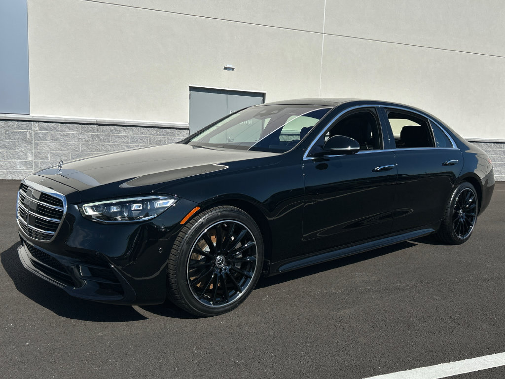 Used 2022 Mercedes-Benz S 580 4MATIC Sedan image 1