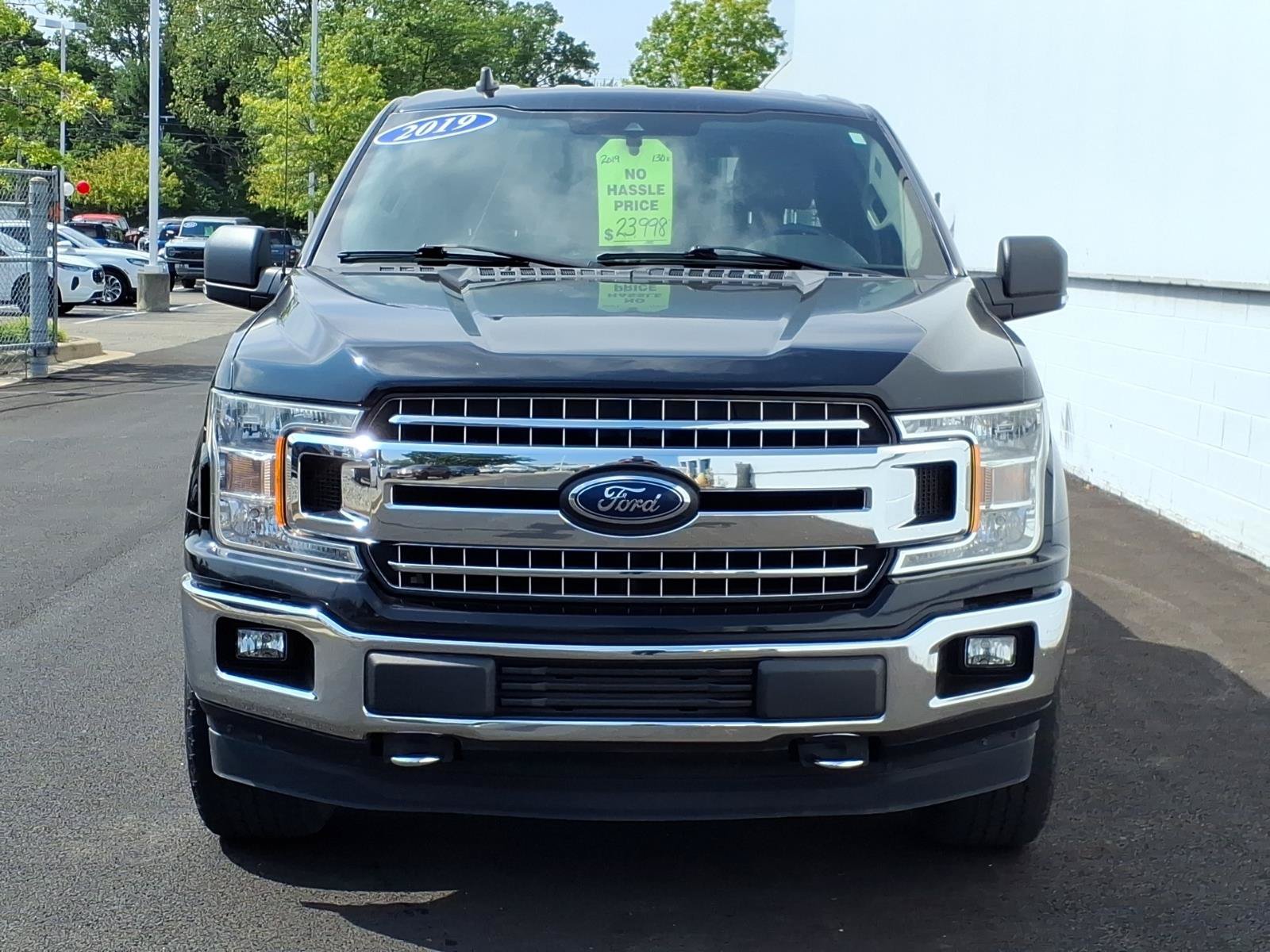 Used 2019 Ford F150 XLT w/ Equipment Group 302A Luxury AWD/4WD image 2