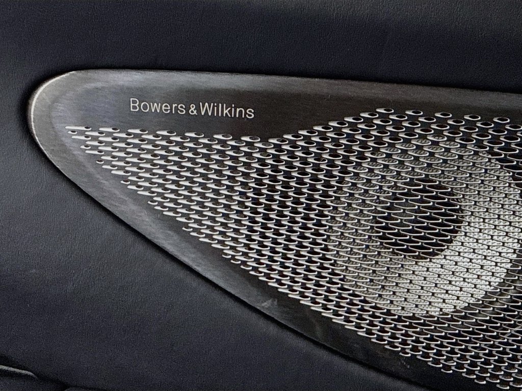 Used 2026 Aston Martin V8 Vantage Convertible RWD image 22