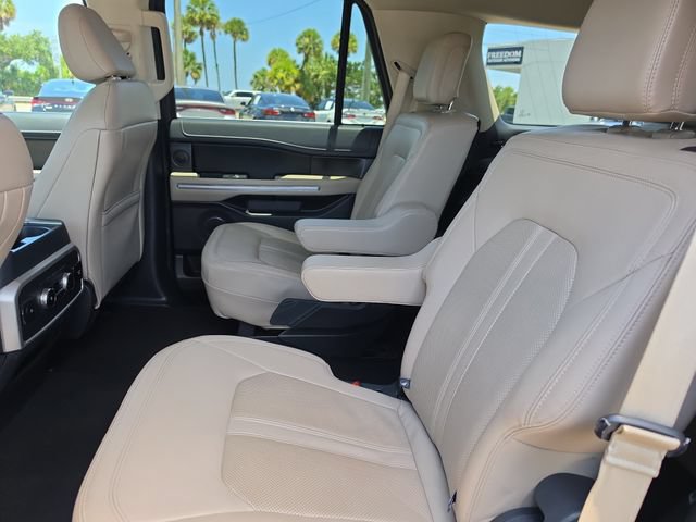 Used 2024 Ford Expedition Limited AWD/4WD image 12