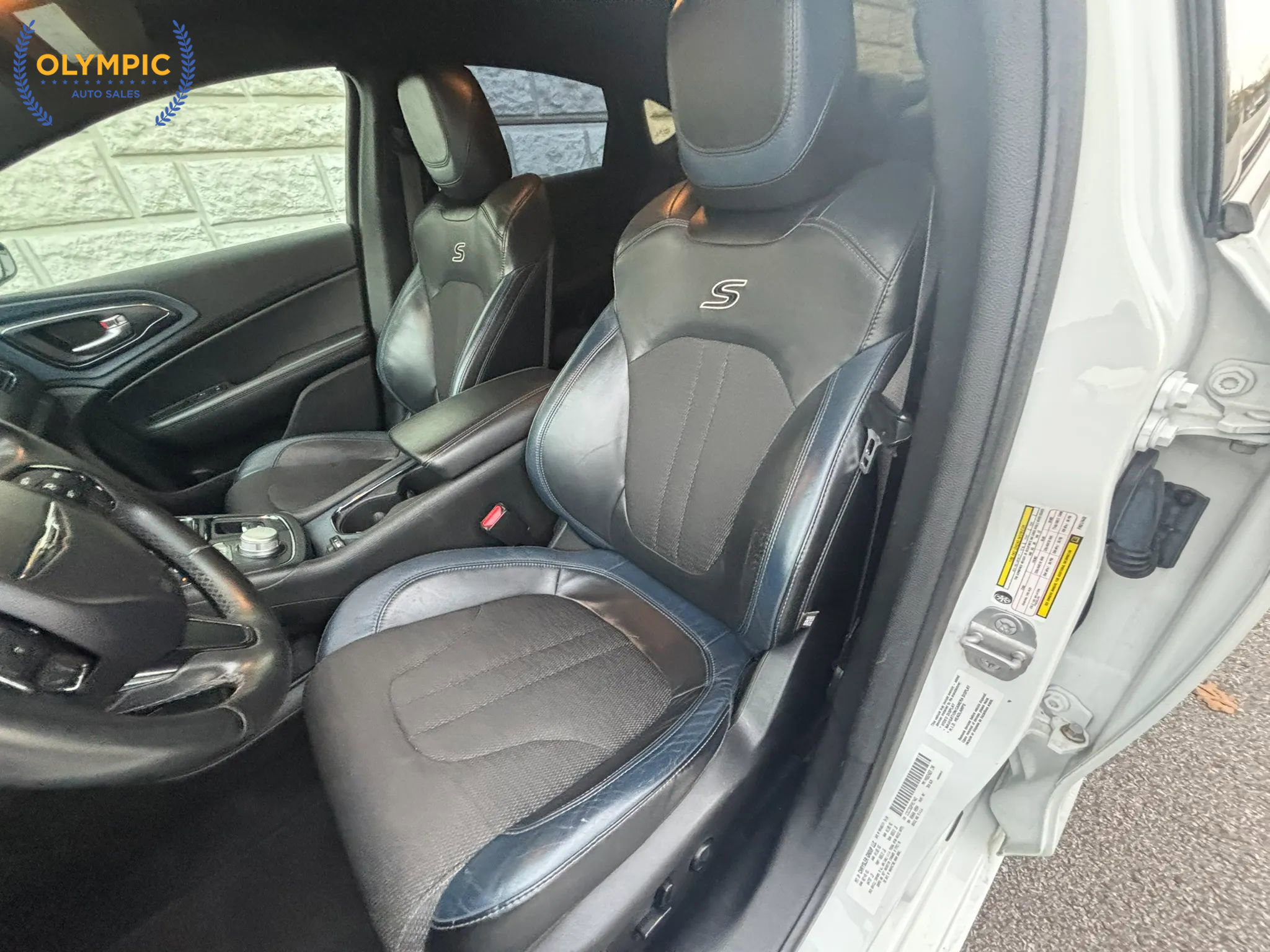 Used 2015 Chrysler 200 S image 36