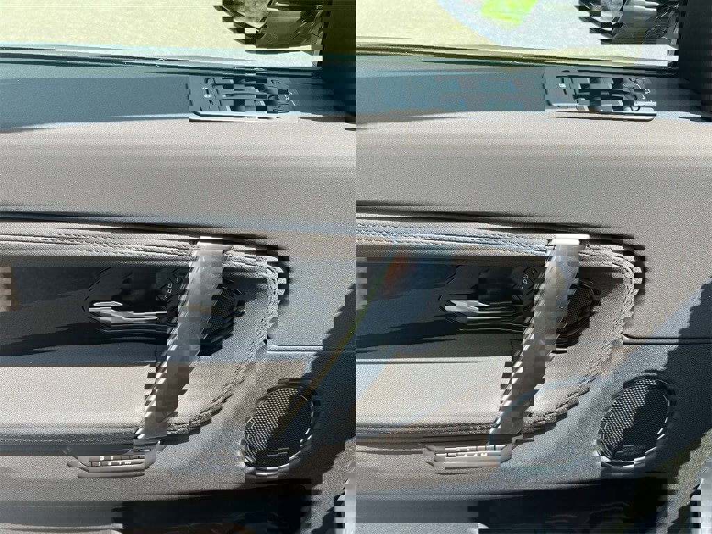 Used 2025 Land Rover Discovery Sport S AWD/4WD image 15