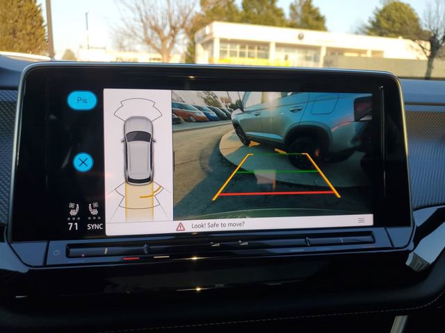 Certified 2026 Volkswagen Atlas Cross Sport SEL R-Line image 24