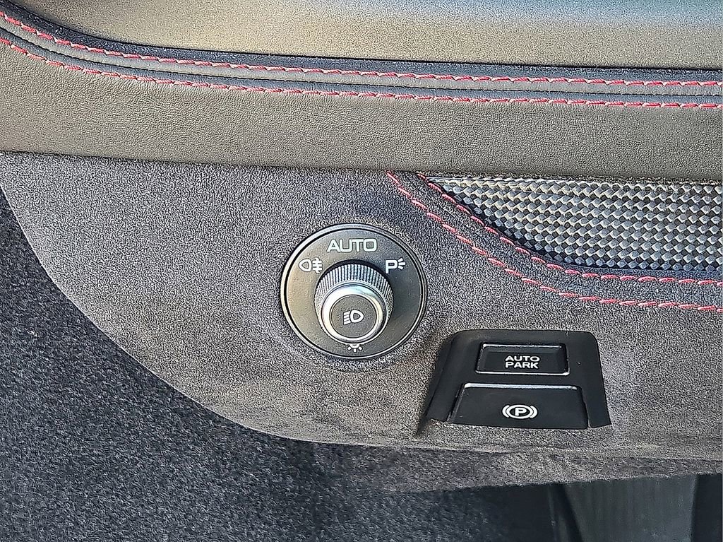 Used 2020 Ferrari F8 Tributo image 36