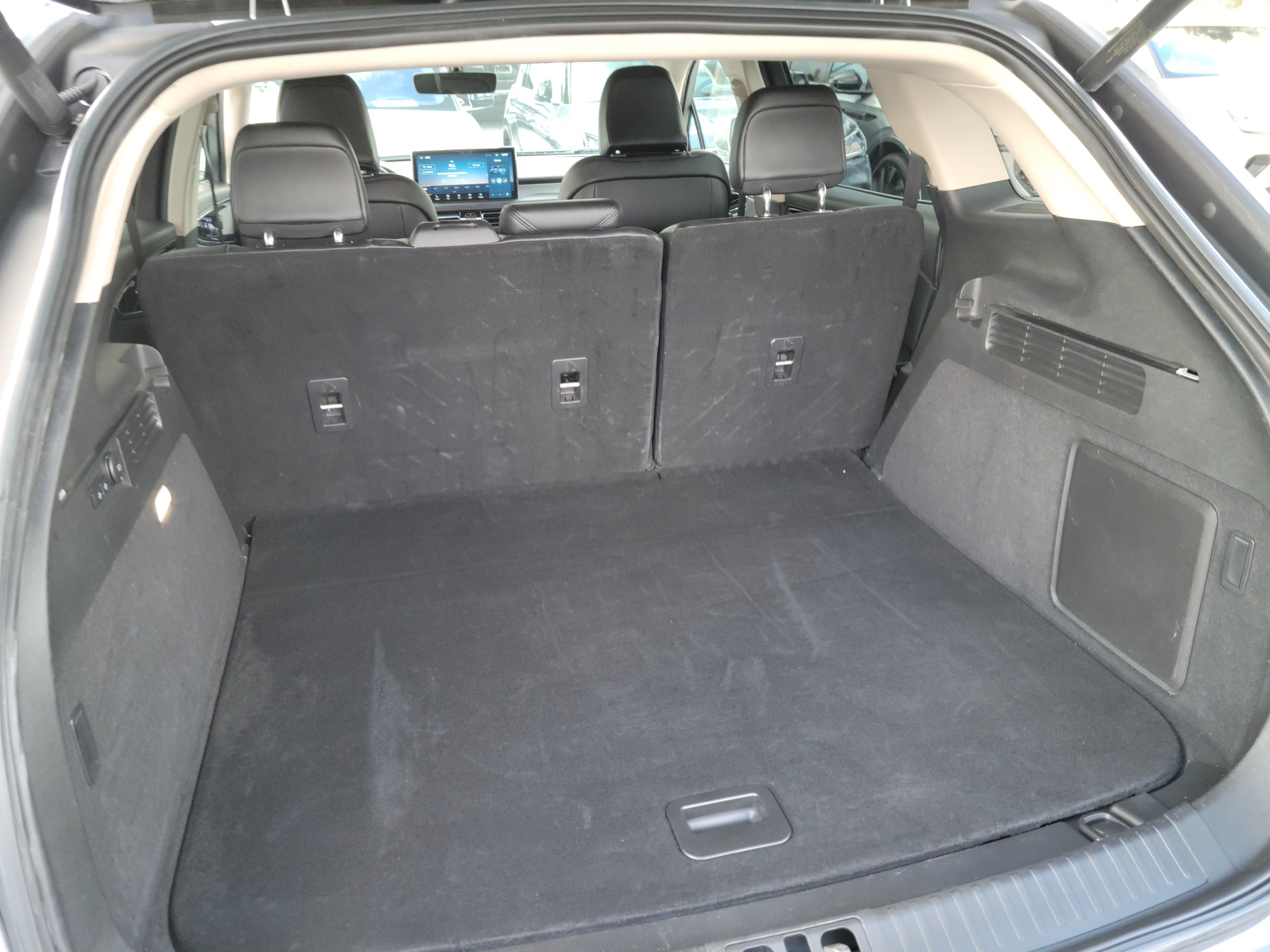 Certified 2023 Lincoln Nautilus AWD w/ Premium Package image 6