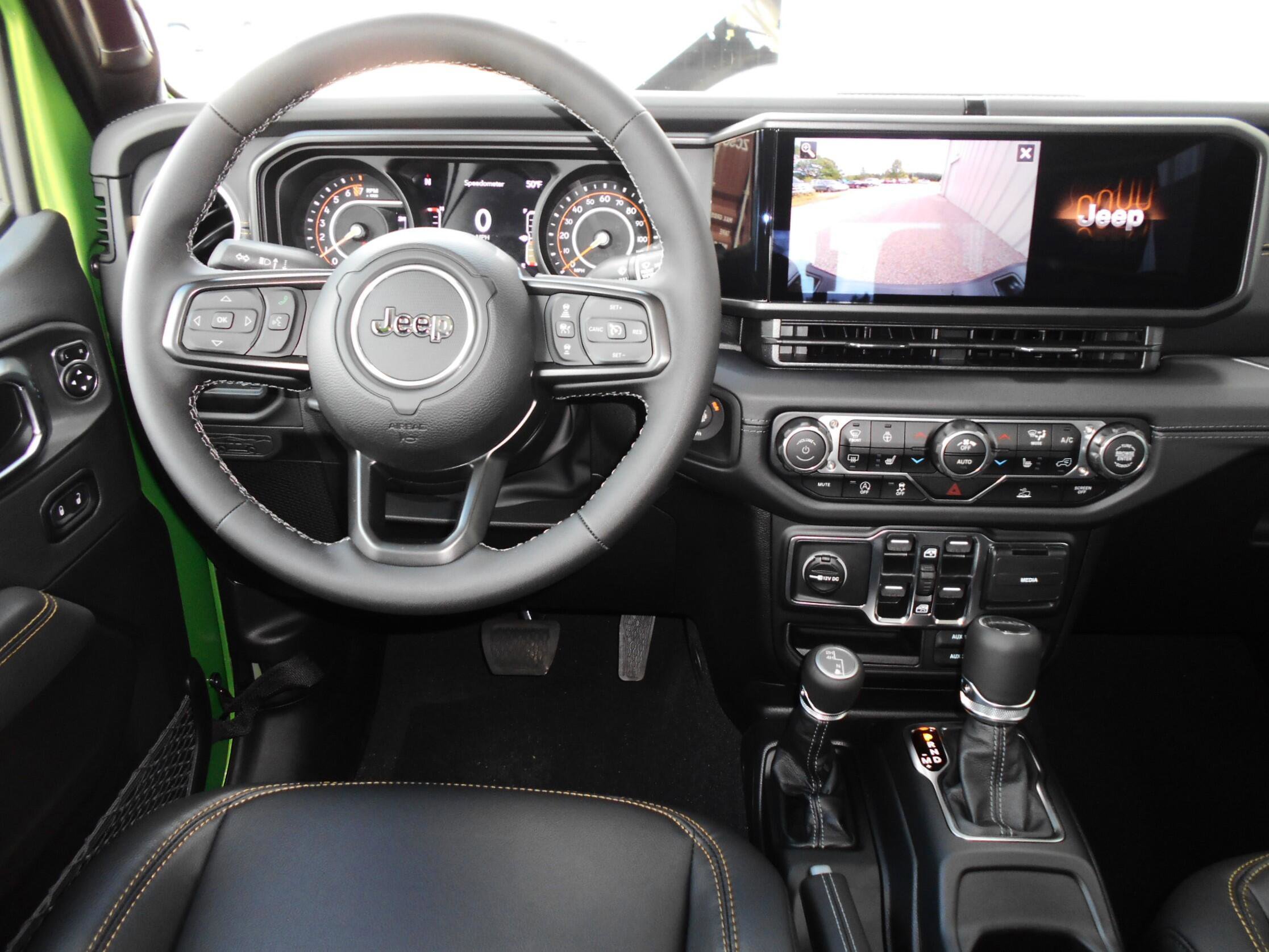 New 2025 Jeep Gladiator Sport image 4