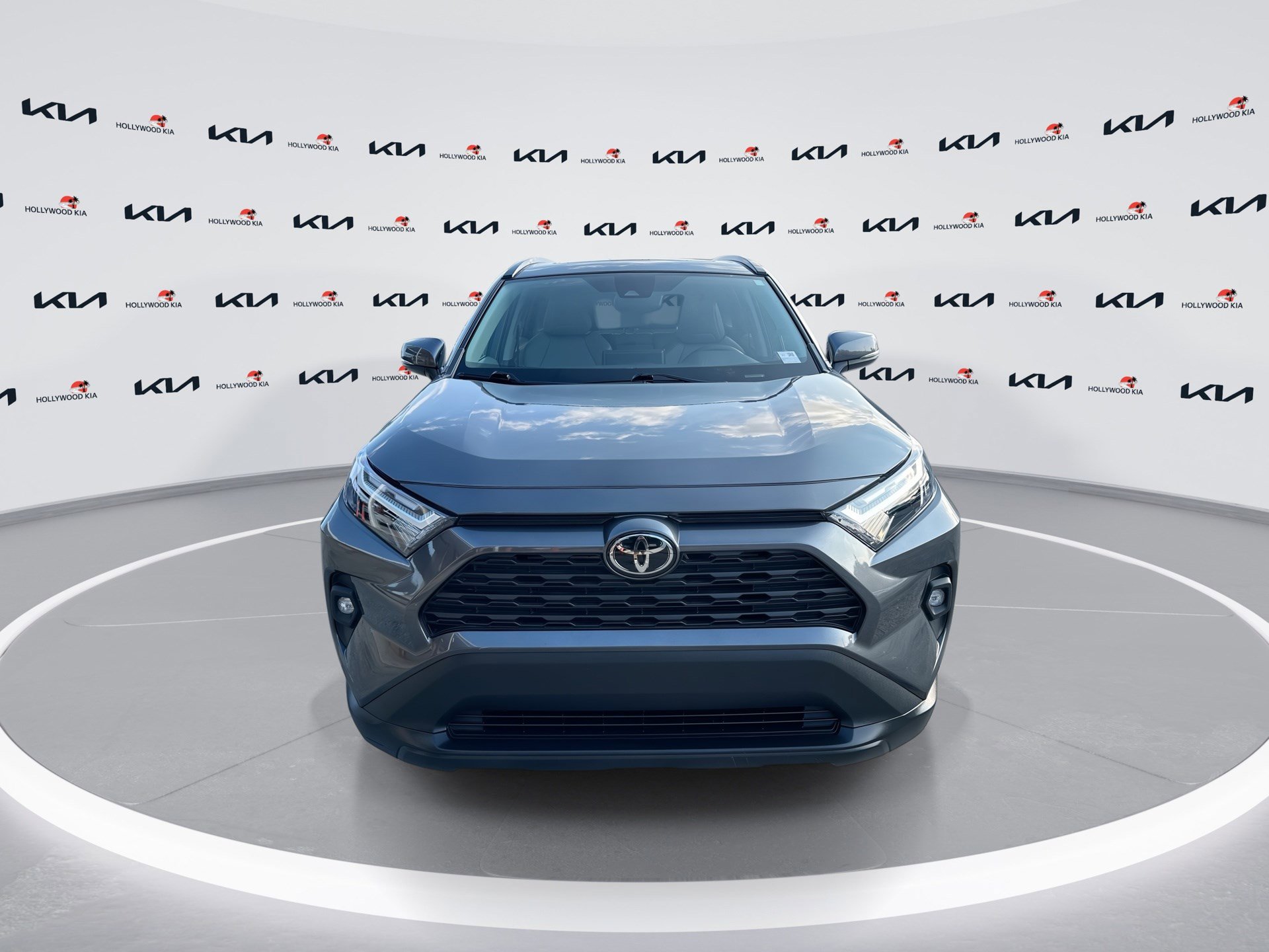 Used 2024 Toyota RAV4 XLE Premium FWD image 3