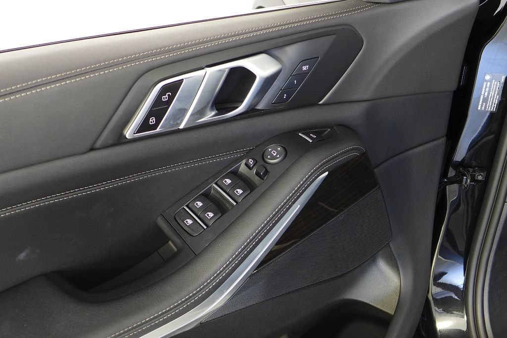 Used 2024 BMW X5 sDrive40i w/ Parking Assistance Package RWD image 12