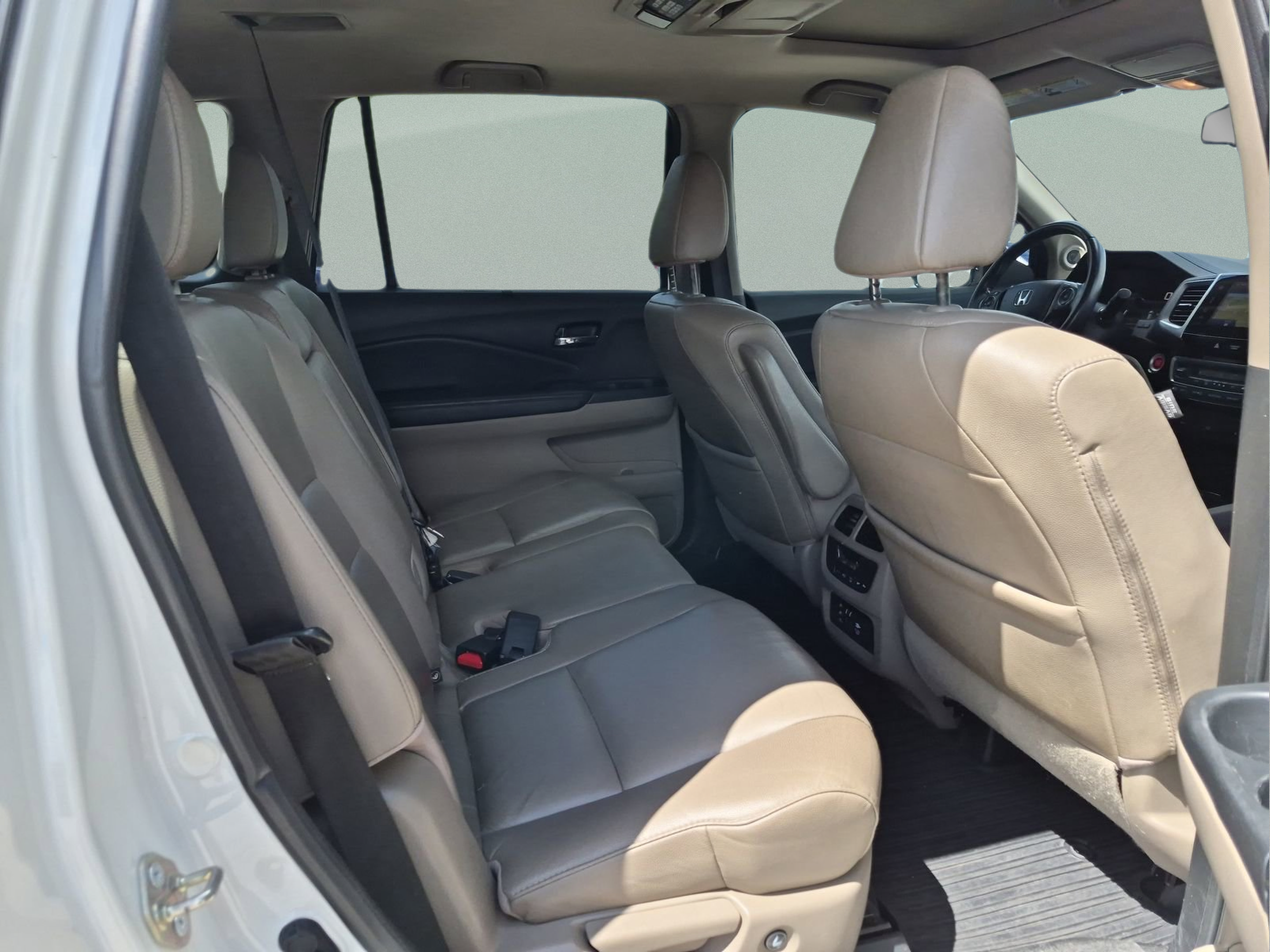 Used 2016 Honda Pilot Touring image 18