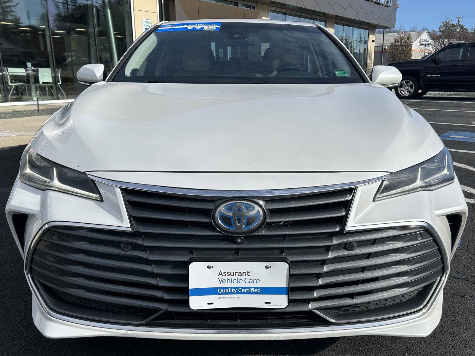 Used 2020 Toyota Avalon Limited image 10