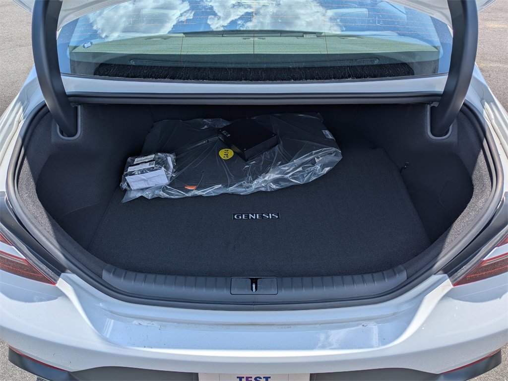 Used 2026 Genesis G70 2.5T image 13