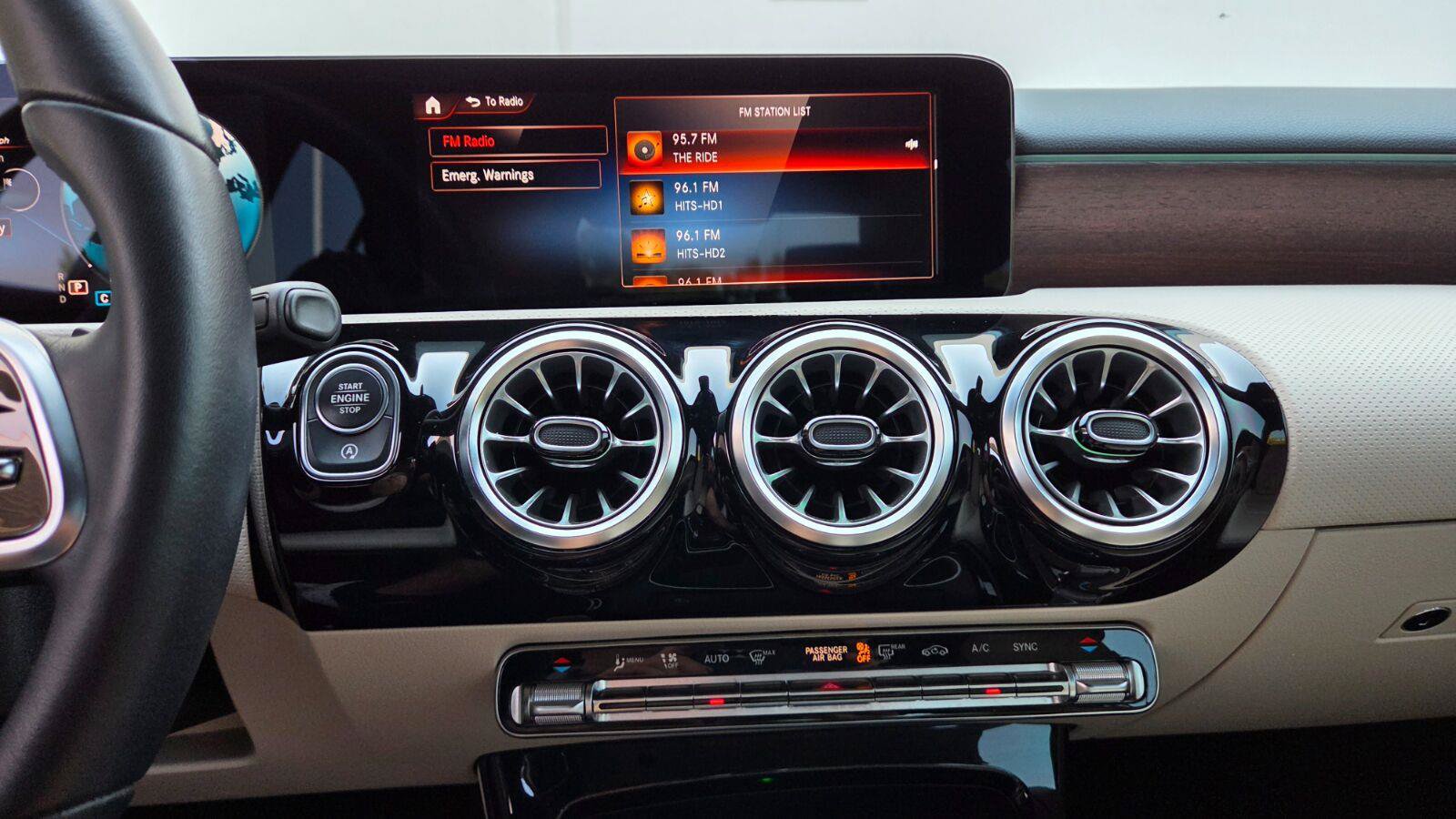Used 2022 Mercedes-Benz A 220 4MATIC w/ Premium Package Lite image 26