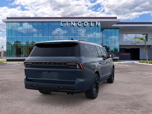 New 2025 Lincoln Navigator L Reserve w/ Jet Appearance Package AWD/4WD image 8