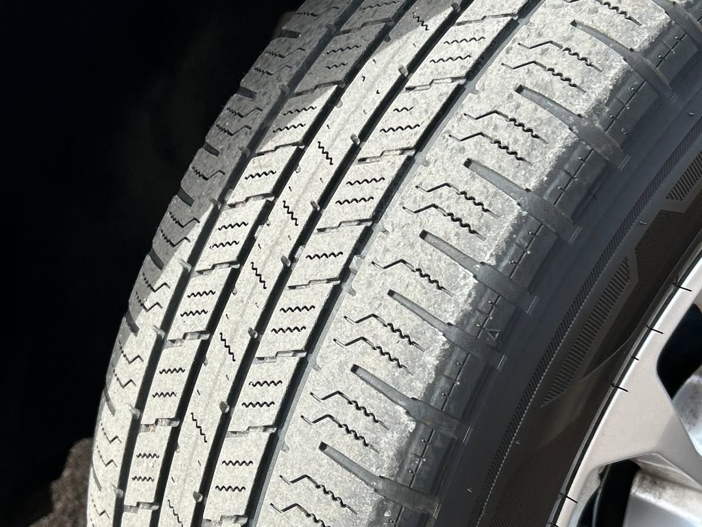 Used 2020 Ford Escape SE image 30