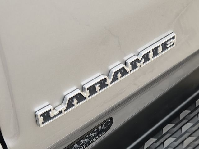 Used 2024 RAM 1500 Laramie AWD/4WD image 10