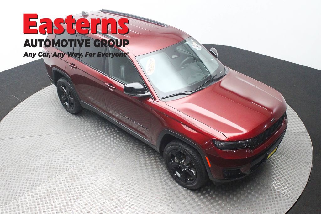 Used 2023 Jeep Grand Cherokee L Laredo image 3