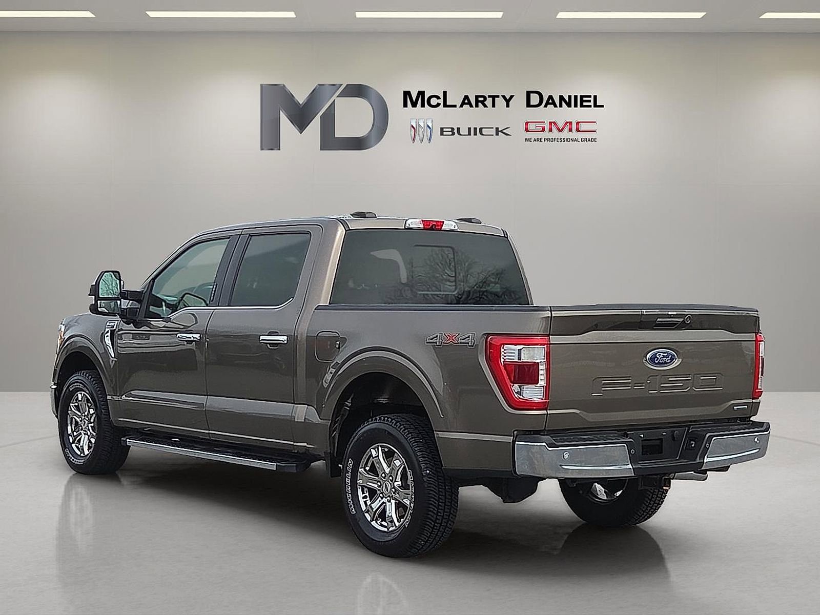 Used 2021 Ford F150 Lariat AWD/4WD image 4