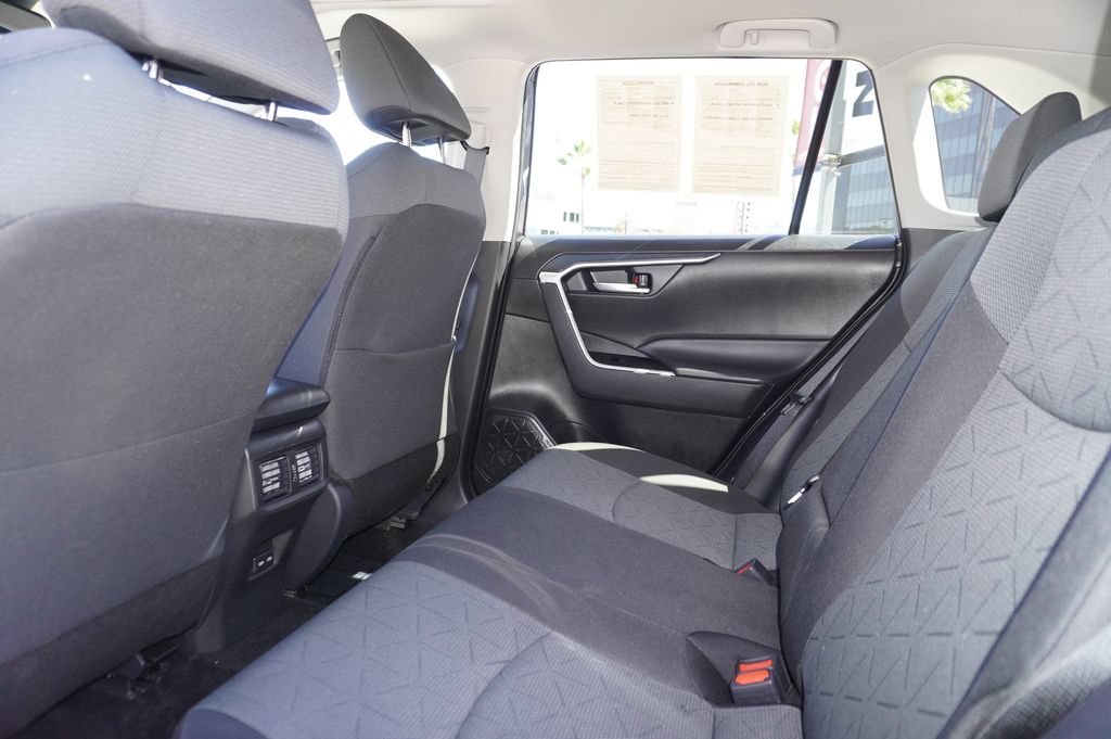 Used 2025 Toyota RAV4 XLE w/ Convenience Package FWD image 11