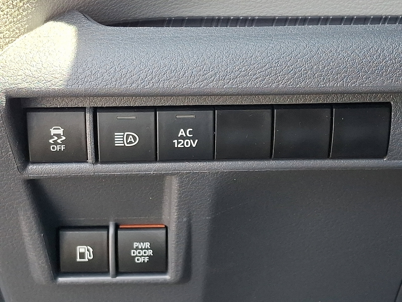 Certified 2023 Toyota Sienna Limited AWD/4WD image 26