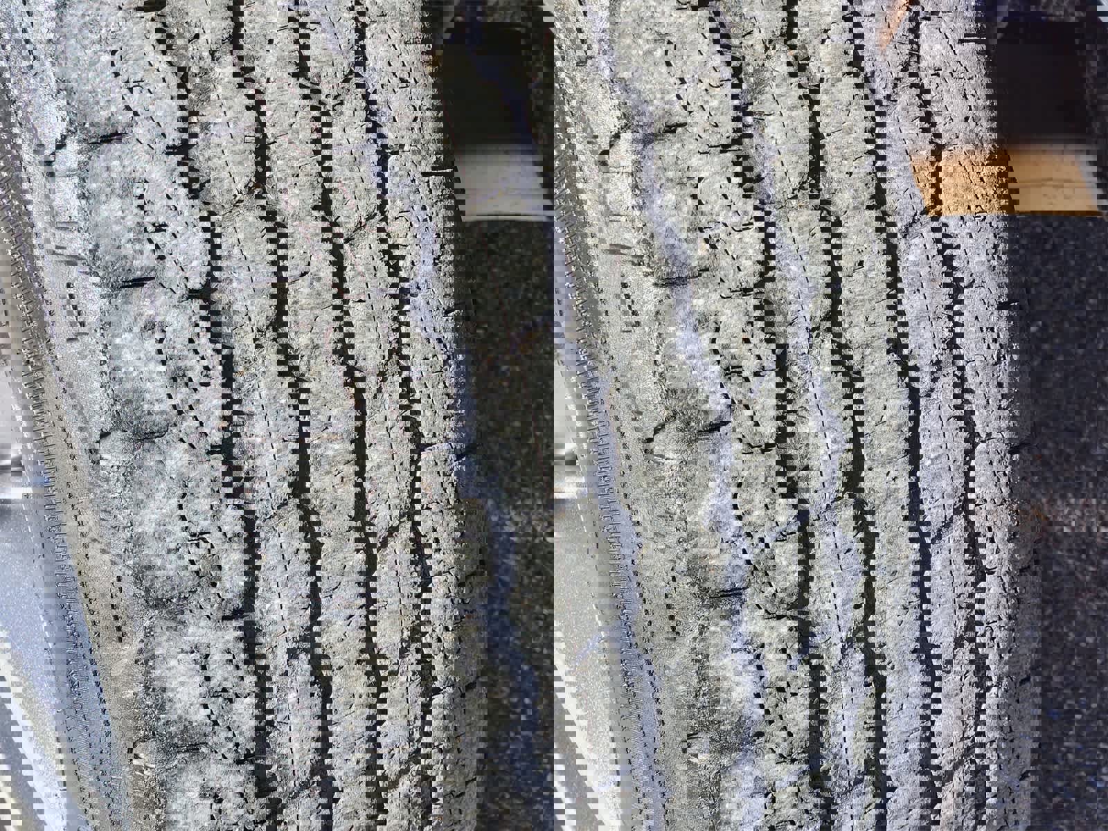 Used 2020 Jeep Grand Cherokee Laredo w/ 18" Wheel & 8.4" Radio Group image 2