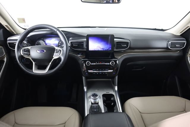 Certified 2022 Ford Explorer Limited AWD/4WD image 28