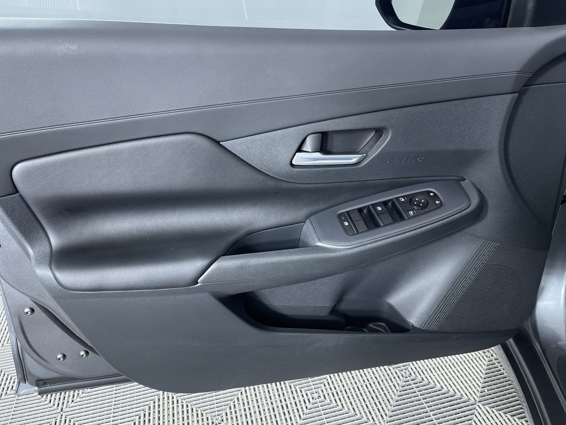 Certified 2026 Nissan Sentra SV w/ SV Convenience Package FWD image 14