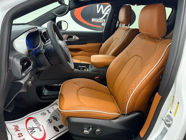 New 2026 Chrysler Pacifica Pinnacle FWD image 11
