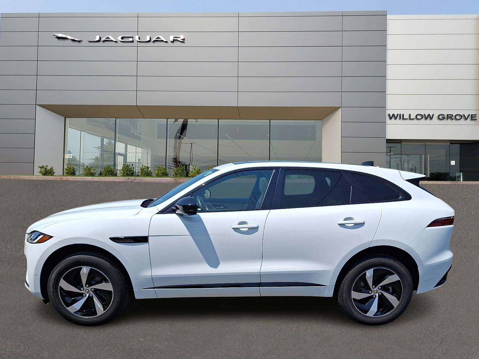Used 2026 Jaguar F-PACE R-Dynamic S AWD/4WD image 6