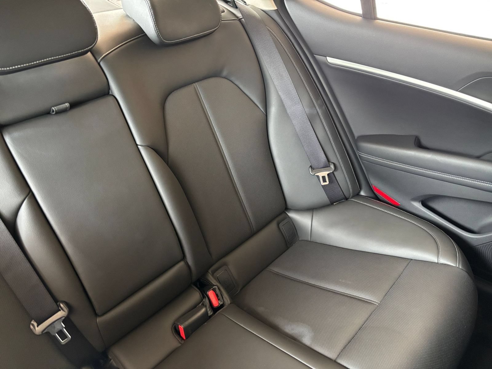 Used 2026 Genesis G70 2.5T RWD image 38
