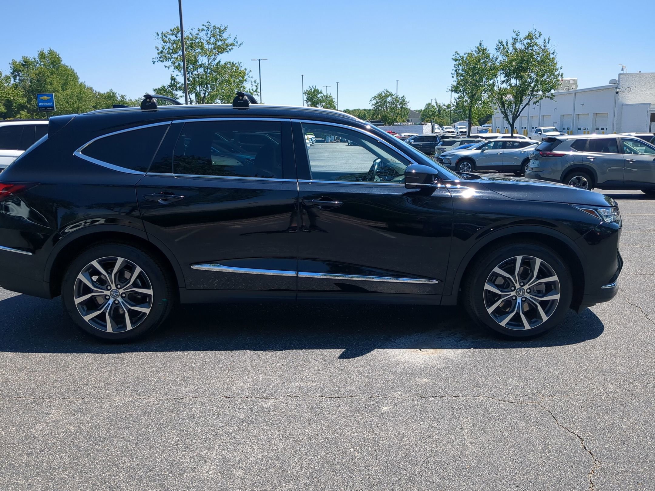 Used 2024 Acura MDX SH-AWD w/ Technology Package image 11