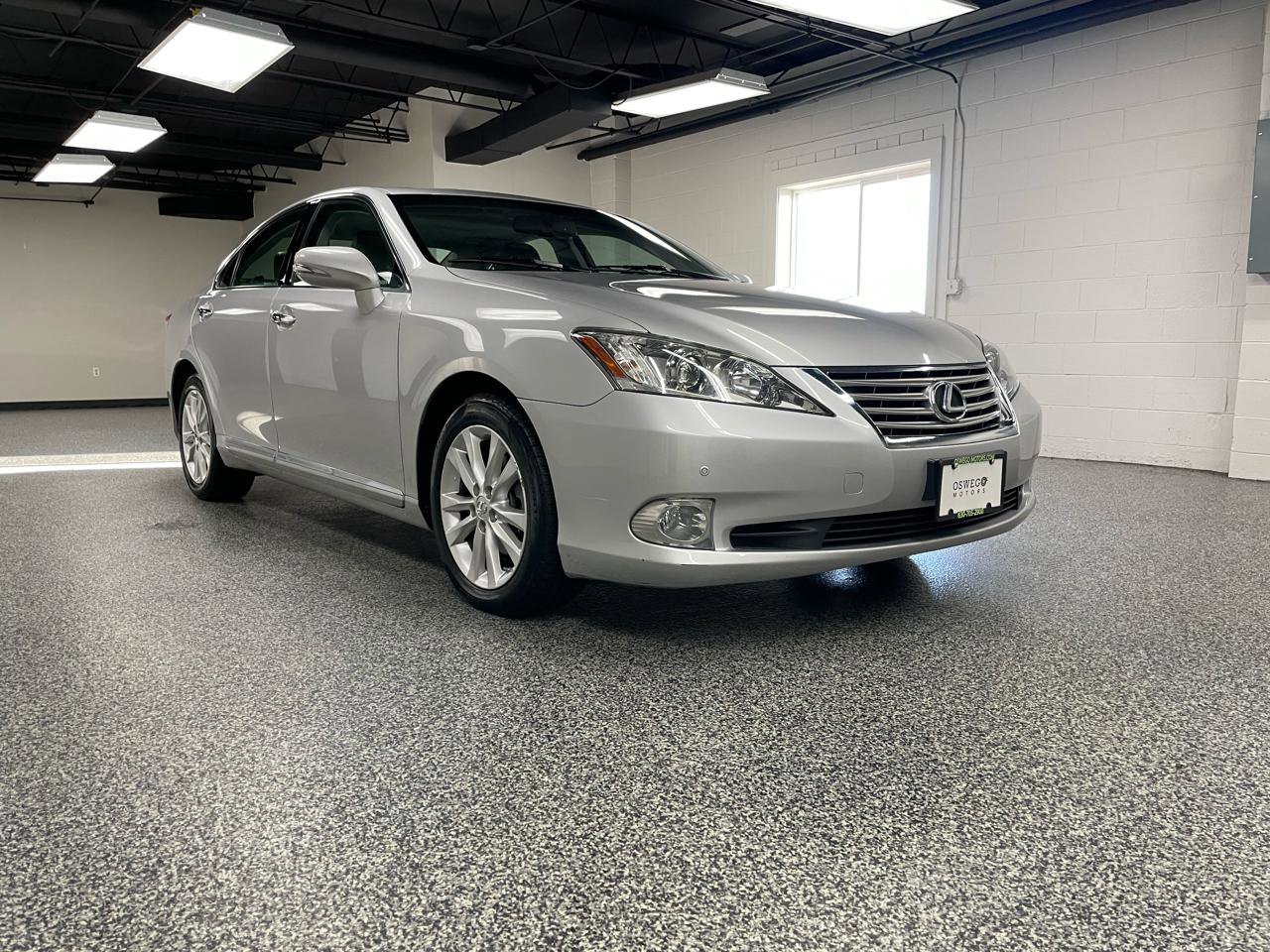 Used 2011 Lexus ES 350 image 2
