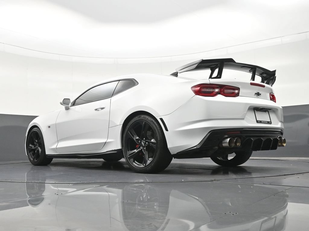 Used 2021 Chevrolet Camaro LT RWD image 26