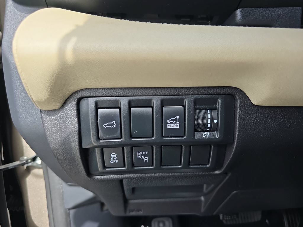 Used 2019 Subaru Ascent Limited AWD/4WD image 30