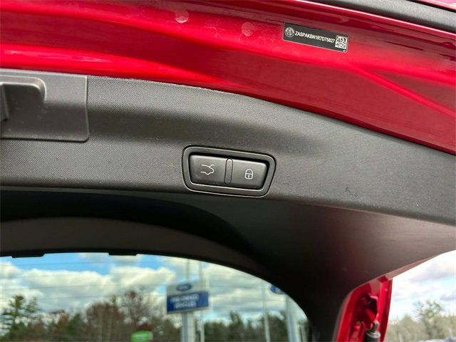 Used 2024 Alfa Romeo Stelvio Veloce image 14