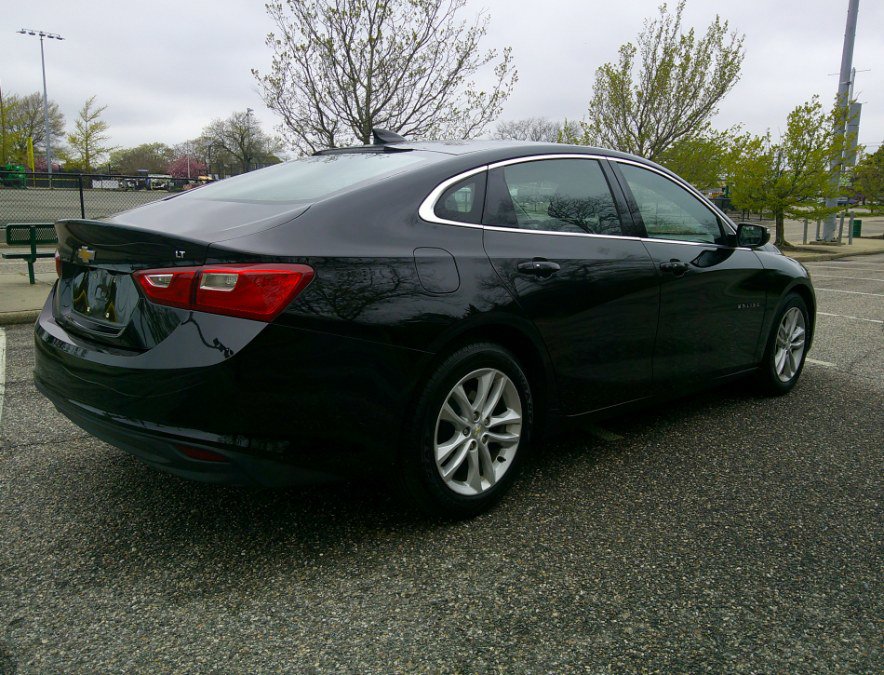 Used 2017 Chevrolet Malibu LT w/ Leather Package FWD image 14