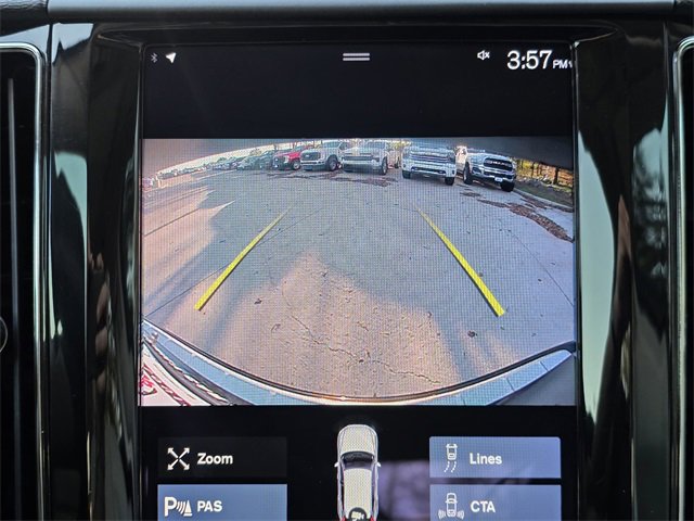 Used 2021 Volvo XC60 T5 Momentum w/ Premium Package image 14