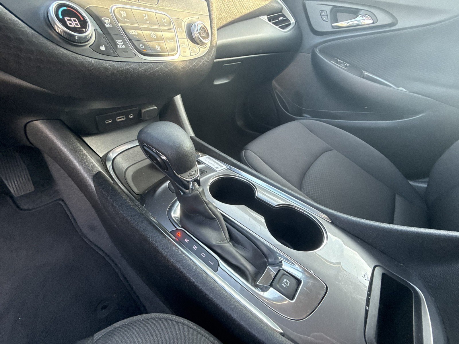 Used 2025 Chevrolet Malibu LT FWD image 15