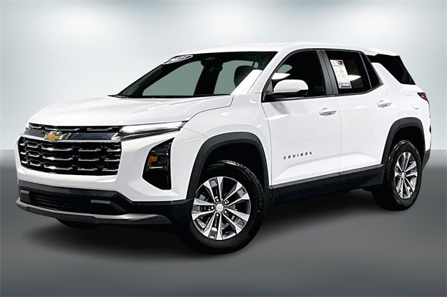 Used 2025 Chevrolet Equinox LT image 3