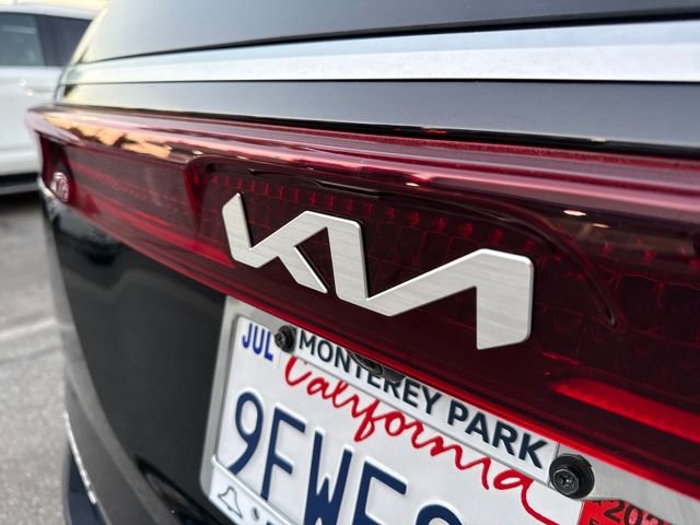 Used 2024 Kia Carnival SX Prestige image 34