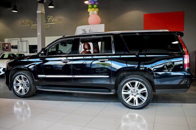Used 2018 Cadillac Escalade ESV Luxury AWD/4WD image 8